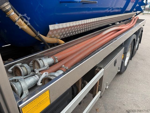 Autocisterna a vuoto VOLVO FM420 6x2*4 Interconsult 12.700 l. Stainless EEV