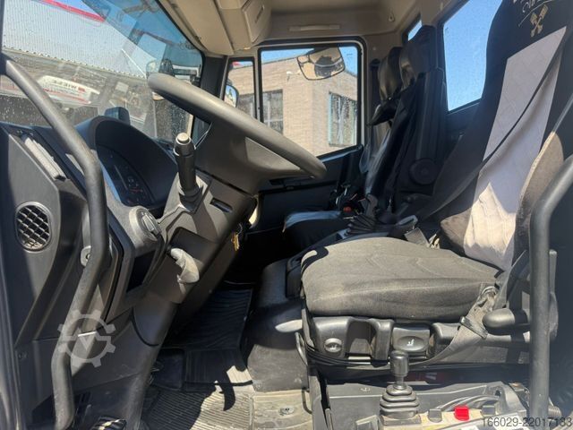 Tre-sidet tipbil IVECO 140E250 Kipper mit HIAB Kran möglich mitAnhänger