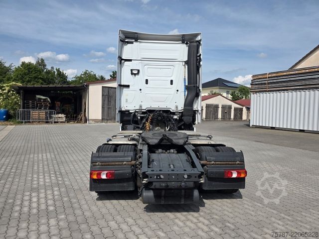 Ciągnik siodłowy typu volume MERCEDES-BENZ 1845 Lowliner, Retarder, 2 Tanks, Hubsattelkuppl
