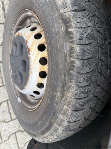 Komercijalno vozilo sa visokim krovom IVECO Daily 35S18 A8 L3H2 Hi Matic LED+Klima+Navi+AHK