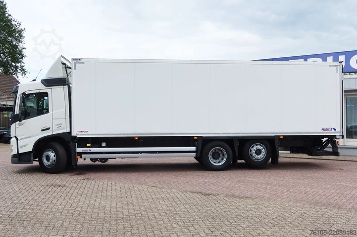 Koffer Volvo FM 380 6x2 Geisoleerde bakwagen +Klep 2.000 kg ...