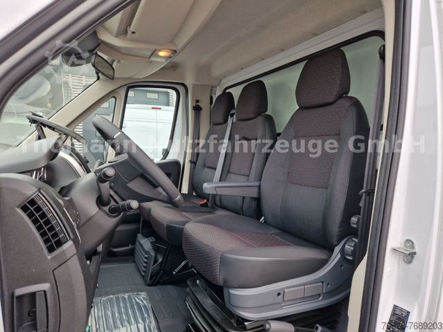Transporter mit Koffer PEUGEOT Boxer Koffer Premium Ladebordwand 750Kg
