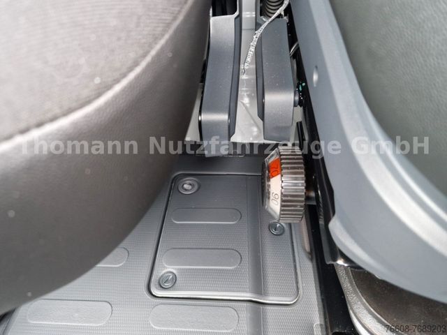 Transporter mit Koffer PEUGEOT Boxer Koffer Premium Ladebordwand 750Kg