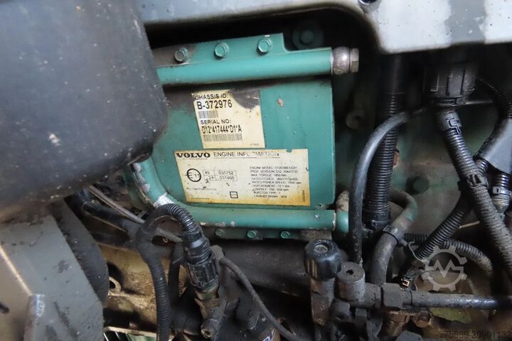 Fahrgestell mit Fahrerhaus Volvo FM 12.380 8x4 FULL SPRING. 100% condition!