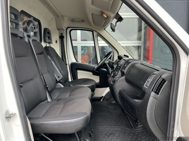Dubă cu acoperiș înalt PEUGEOT Boxer L3H2 Pro BlueHDi Navi Kamera 3-Sitzer