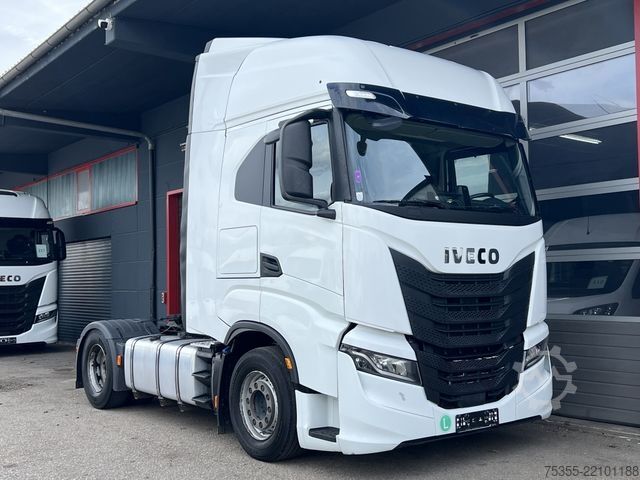 Tractor estándar IVECO S-WAY AS440S46 Intarder ACC-Tempomat LED