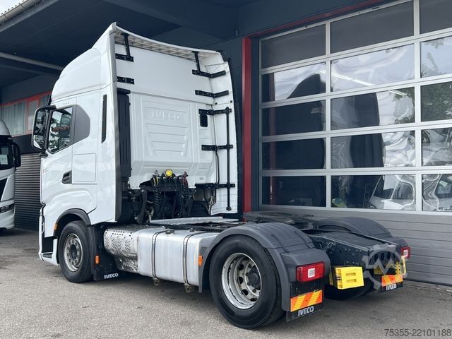 Tractor estándar IVECO S-WAY AS440S46 Intarder ACC-Tempomat LED