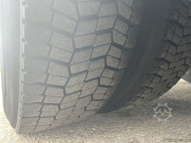 Standard SZM IVECO S-WAY AS440S48 E6d ACC Intader NAVI 2xTank Leder