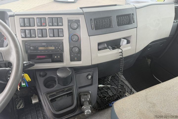 Hákový nosič kontejnerů Volvo FL-250 Abrollkipper 40 km/h - Swiss-Vehicle
