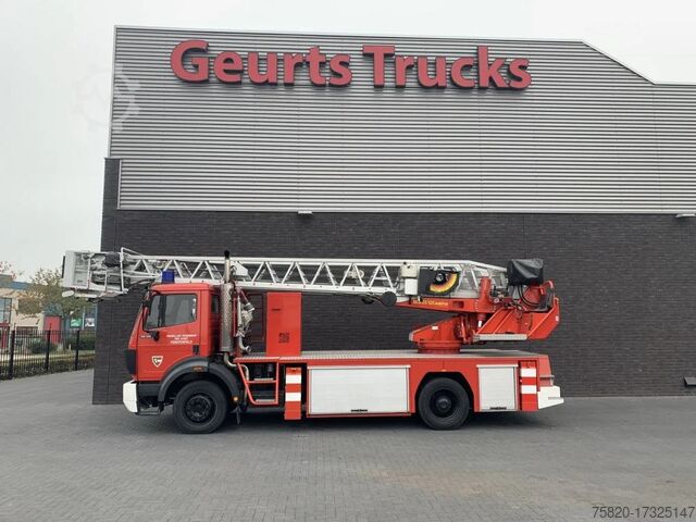 Hefplatform Mercedes-Benz SK 1838 camiva DLK 23/12