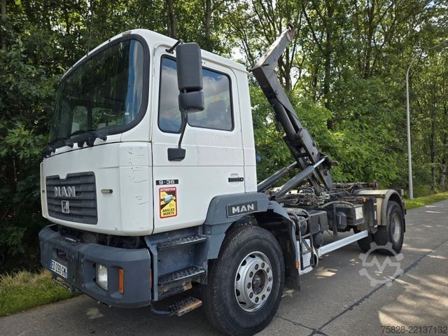Haakarm vrachtwagen MAN 19.364 / Abrollkipper 14 Tonnen