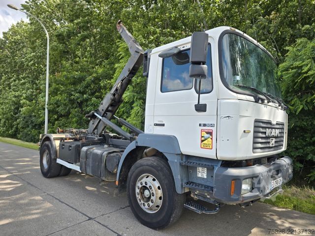 Haakarm vrachtwagen MAN 19.364 / Abrollkipper 14 Tonnen