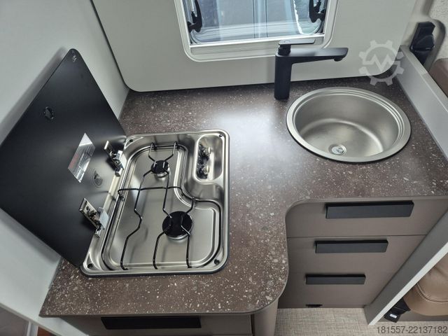 Autorulotă semi-integrată BÜRSTNER B66 TD IT 732  Hubbett / Automatik / 3,65t