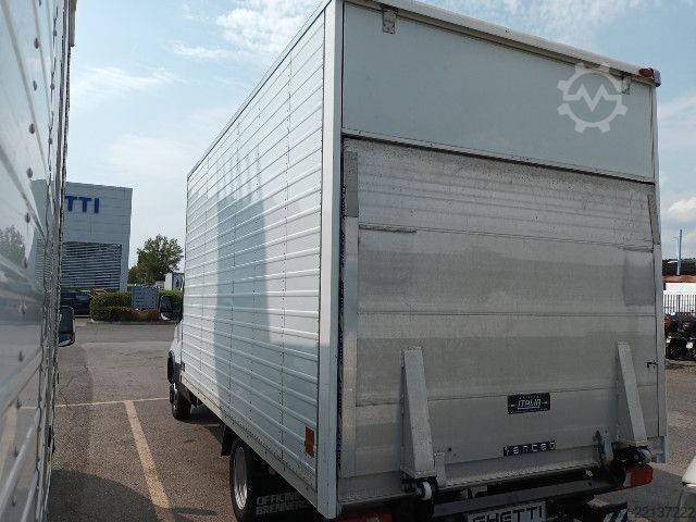 Camião de caixa fechada IVECO 35C14