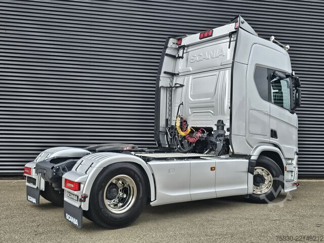Standard-SZM Scania R460 4x2 / RETARDER / FULL AIR / 2 TANKS