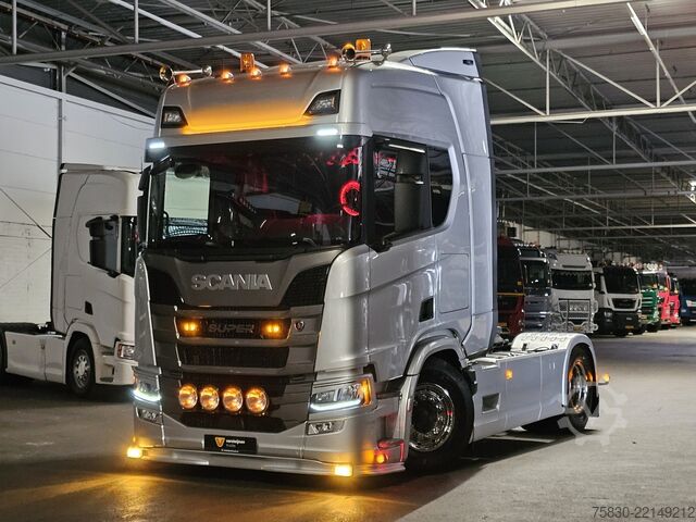 Standard-SZM Scania R460 4x2 / RETARDER / FULL AIR / 2 TANKS