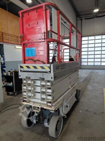Elevador de tesoura JLG 2630ES