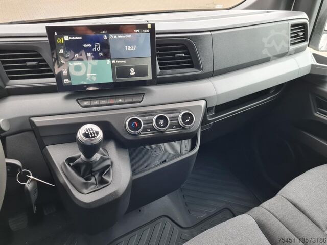 Transporter mit Koffer Renault Master 35 New Möbel Koffer KLIMA KAMERA TEMPOMAT