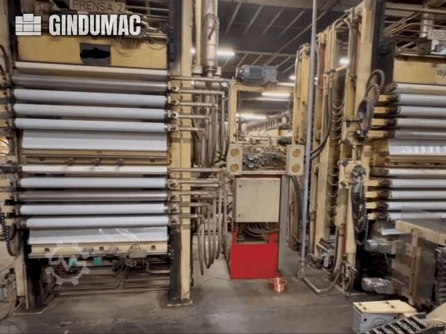 Linia do prasowania skrzydeł drzwiowych WILD WILD Door leaf press line