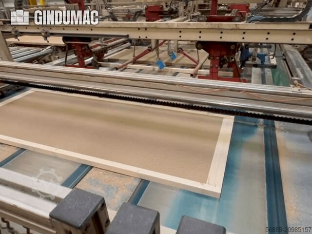 Linia do prasowania skrzydeł drzwiowych WILD WILD Door leaf press line