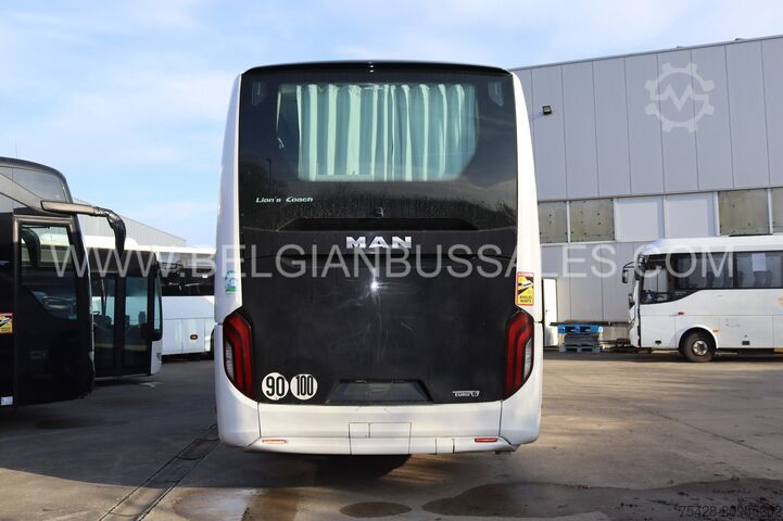 Távolsági autóbusz MAN Lion's Coach R07 / R10 / Tourismo / 12.0m / Eur...