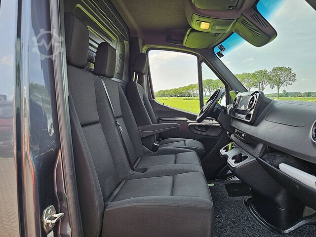 Kombi s vysokou střechou MERCEDES-BENZ SPRINTER 317 L2H2 Mbux10 Navi