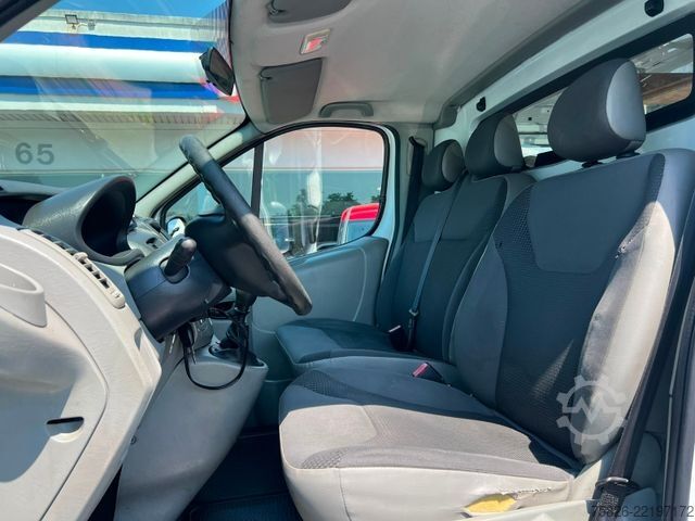 Dobozos furgon OPEL Vivaro Kasten L2H1*1.Hand*Klima*Dachträger*AHK*