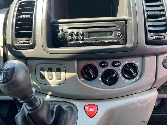 Dobozos furgon OPEL Vivaro Kasten L2H1*1.Hand*Klima*Dachträger*AHK*