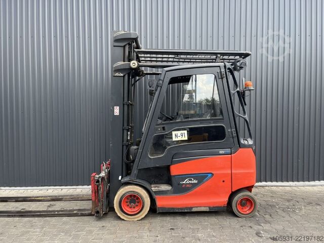 Elektromos négykerekű targonca Linde E30H-01/600