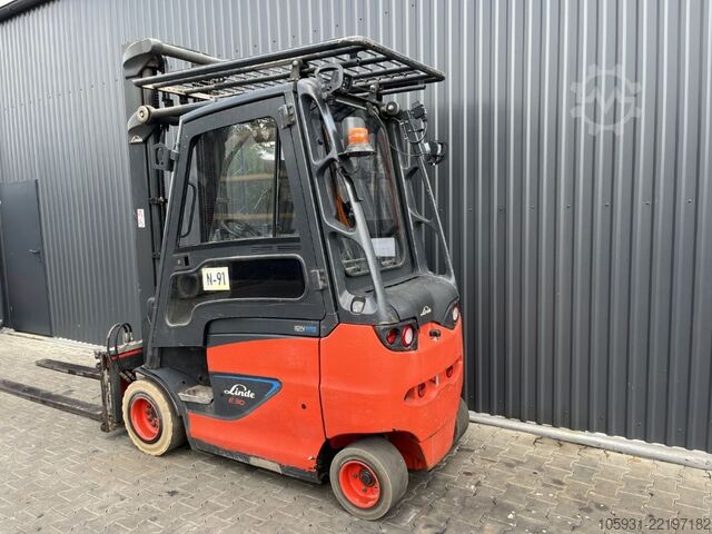 Elektromos négykerekű targonca Linde E30H-01/600