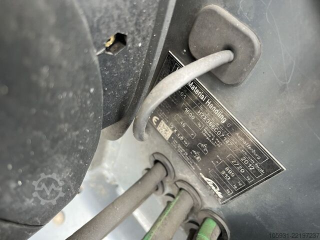 Elektrikli 3 tekerlekli forklift Linde E18-01