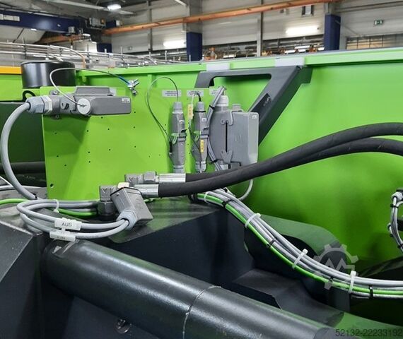 Máquina de moldeo por inyección ENGEL VC2460/180 tech