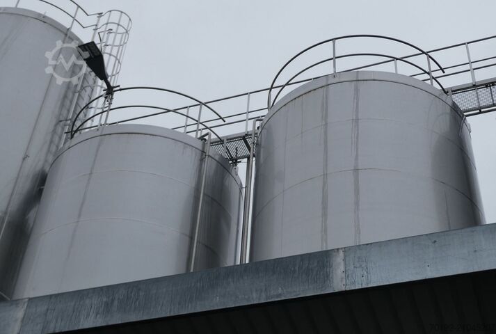 100000 liters isolerad lagringstank tillverkad av V2A med propelleromrörare ABAB Allgemeine Behälter- u. Apparate Bau K0123