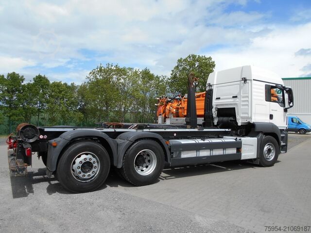 Haakarm vrachtwagen MAN TGS 26.460 6x2-2 BL / VDL S-20-6300
