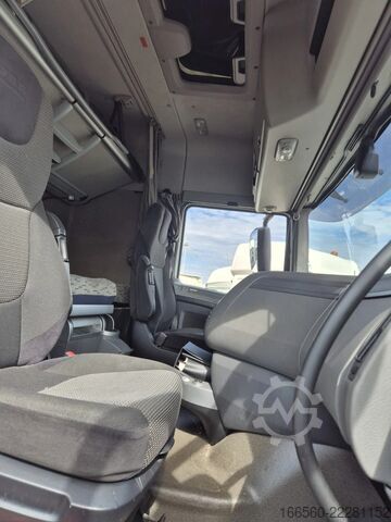 Standaard trekker DAF XF 460 FT SPACE CAB