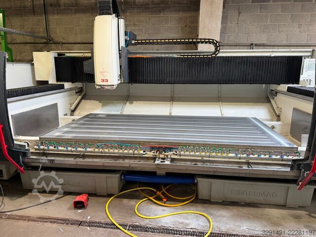 Centro de mecanizado BIESSE Intermac Master 33