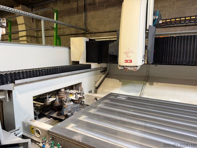 Centro de mecanizado BIESSE Intermac Master 33