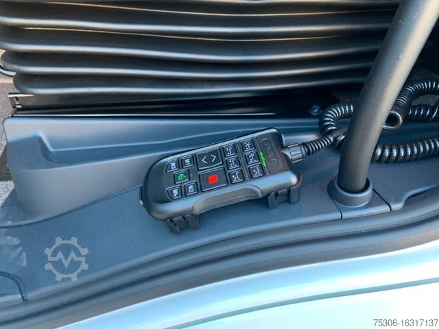 LKW mit Getränkeaufbau DAF XD 450 FAN Swing-Board-Aufbau