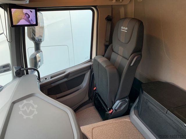 LKW mit Getränkeaufbau DAF XD 450 FAN Swing-Board-Aufbau