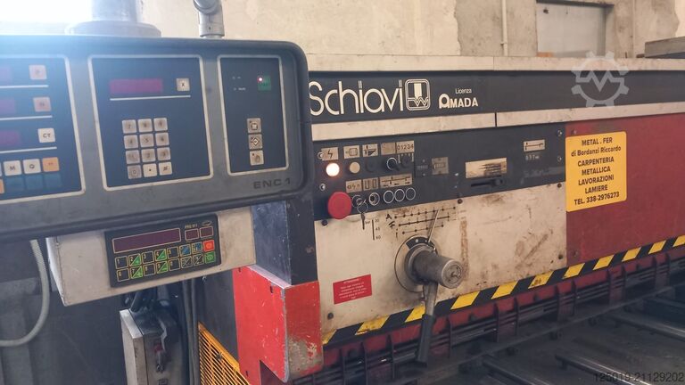 Hydraulic guillotine shear SCHIAVI-AMADA GH540A