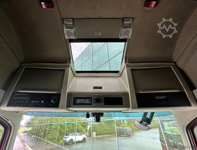 Koelwagen VOLVO FH 500 I-PARK COOL VAN BEURDEN ISOLATED BOXES TA