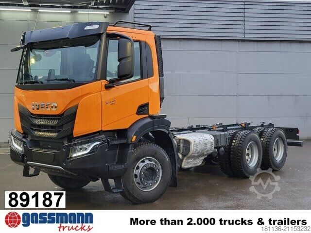 LKW-Fahrgestell Iveco X-Way AD300X42Z 6x4, Motorabtrieb