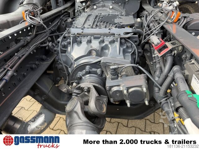 LKW-Fahrgestell Iveco X-Way AD300X42Z 6x4, Motorabtrieb
