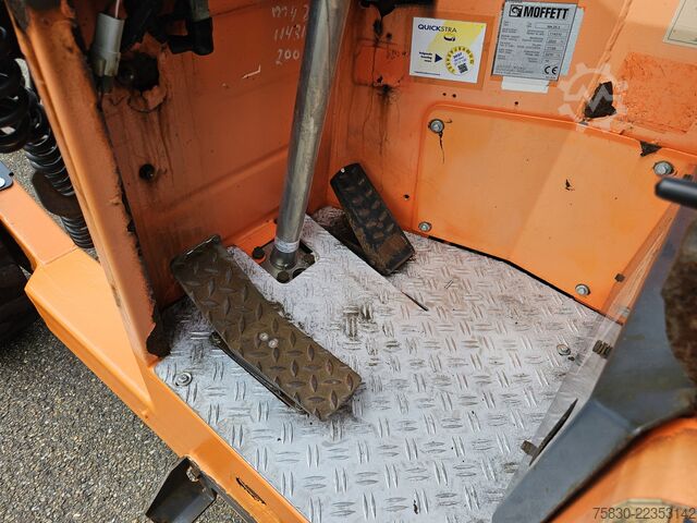 Chariot élévateur à fourche à conducteur porté Moffett MOFFETT M4 25.3 / TRUCK-MOUNTED FORKLIFT / 2500KG