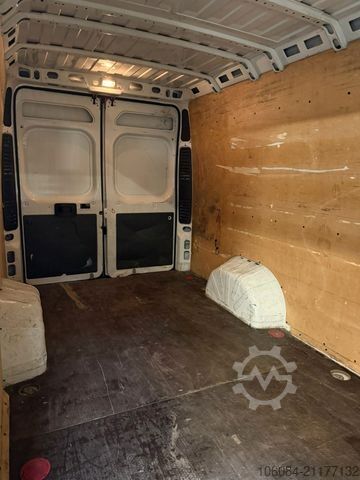 Furgon z wysokim dachem CITROEN Jumper MAXI L4H2 Klima Tempomat Navi R-CAM