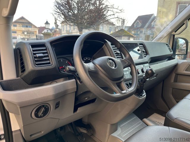 Furgon skrzyniowy VOLKSWAGEN CRAFTER KOFFER LBW+PORTALTÜR KAMERA KLIMA NAVI