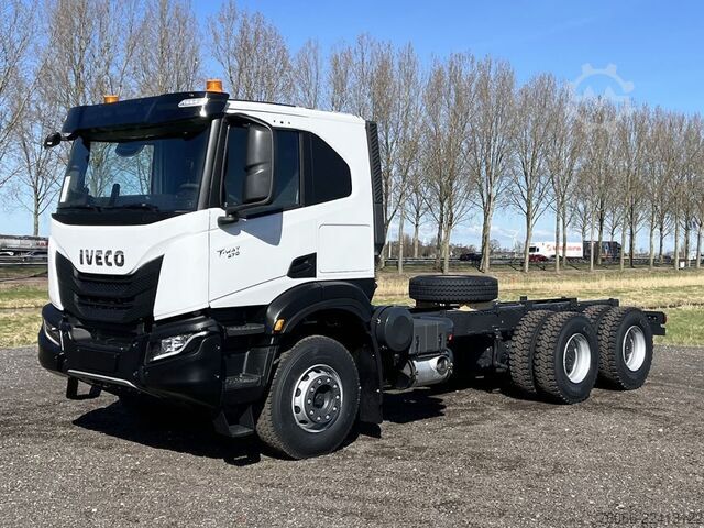 Chassis com cabina Iveco T-Way AT380T47H-4200 Chassis Cabin (5 units)