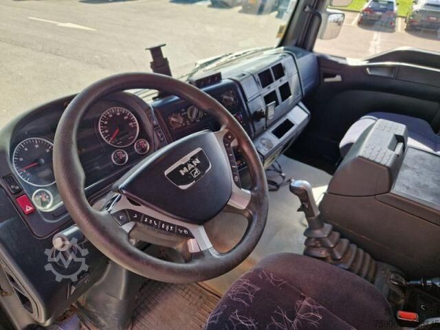 Kampós konténerszállító teherautó MAN TGA 35.480