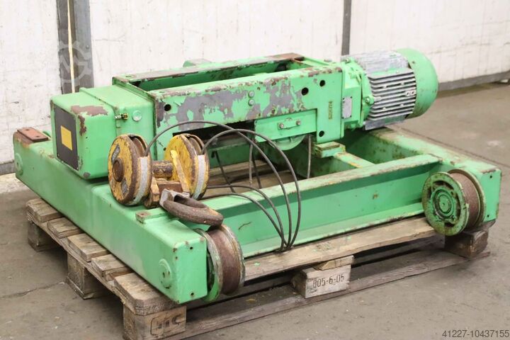 Crane chassis hoist 4000 kg Stahl GO 24 20 16 AS 2010