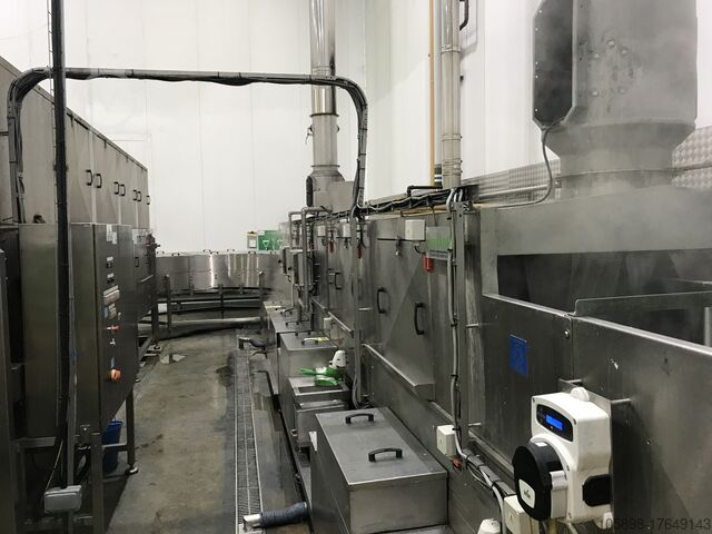 Large industrial tray washer IWM Industrial Washing Machines Crusader 1000 with 5 stage blower